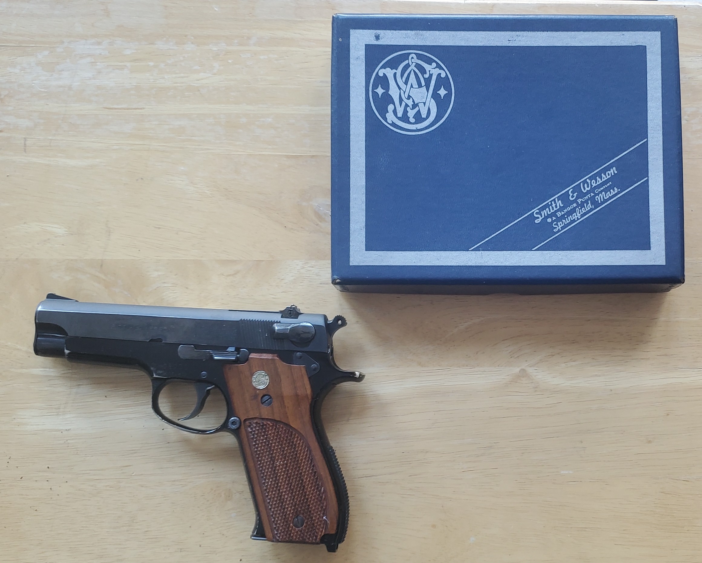 Gun & Box