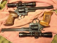 2 Pistols [1024x768].JPG