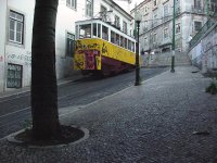 trolley lisbon.jpg