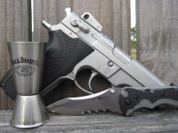 smith&wesson 5906 002.JPG