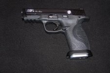S&W M&P 40 001.jpg