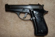 Beretta .380 Coles Distributing 002.jpg