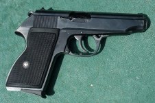 AP66FlatGripsRHS.jpg