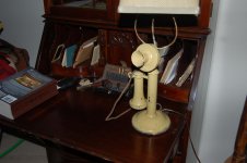Old phone on desk 001.jpg