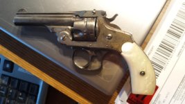 gun1.jpg