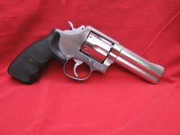 S&W 681 with Uncle Mike's grips 002.jpg
