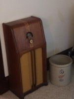 Depression Era Radio 2 Zenith.jpg