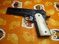 Thailand 1911 grips 001.jpg