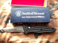 Smith&Weaaon Knives 007.jpg
