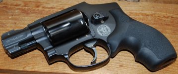 M&P 340, Hogue Bantam.jpg