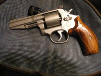 686 w RB target grips.jpg
