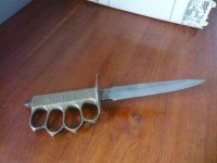 Irvine's trench knife Au Lion 1918.jpg