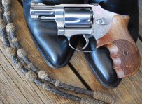 640 Pro, Karl Nill Centennial grips.jpg