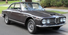Alfa_Romeo_2600-1.jpg