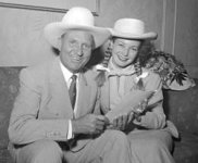 250px-Gene_Autry_and_Gail_Davis_Toronto.jpg
