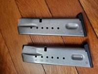 Smith 5906 mags.jpg