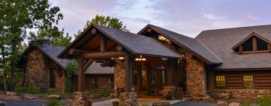 Petit_Jean_State_Park_Lodge_09252012_0816 (1).jpg