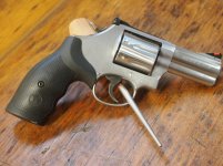 S&W 686 007s.jpg