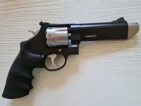revolver-right - Copy.jpg