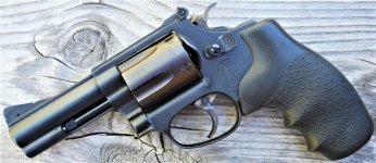 '89 Target Chiefs 36-6 with OEM Hogue Monogrip.jpg