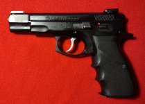 9 CZ 85B.jpg