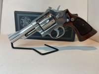 1972 66 No Dash Target Grips.jpg