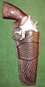 Brill Holster with Kluge Look Front with Gun (2).jpg