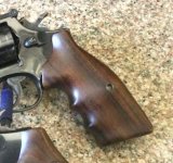 LPD256 grips swfrm.jpg