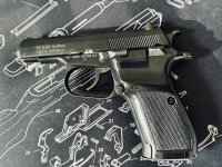 CZ82-2.jpg