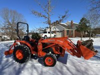 2024-01-16 Kubota L3901 (5).jpg