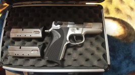 Shorty 40.jpg