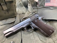 Ithaca 1911A1 (25).jpg