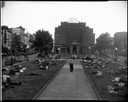 unemployed-men-gathered-in-gateway-park-minneapolis-star-journal-MHS-1937.jpg