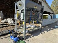 Sandbag Machine.jpg