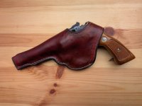 Mon 34-1 dans son holster.jpg