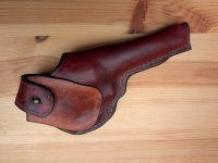 Le holster et sa patte de maintien 3.jpg