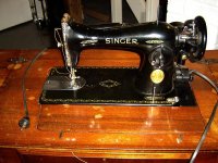 Antique%20Singer%20Sewing%20Machine%20with%20Wood%20Table%20(Serial%20Number%20JB932775%201935)%.jpg