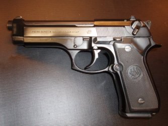 Beretta 92FS-1.JPG