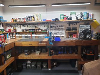bench1.jpg