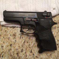 S&W 469.JPG