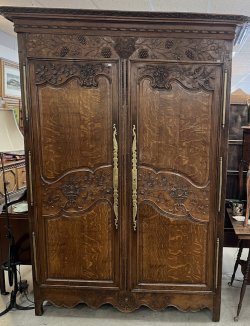 Lurch's bed cupboard.jpg