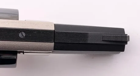 forward leaf screw in line.webp