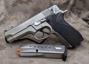 S&W 5906 - 0 - GunBroker - 06-13-2025 - AF - 08-2780 CSO.jpg