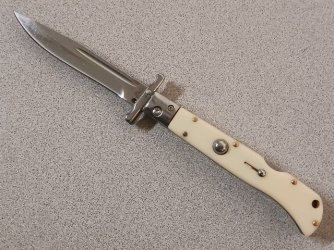AKC-Roma-Swinguard-Automatic-Knife-Ivory-9-Inch-2556377854.jpg