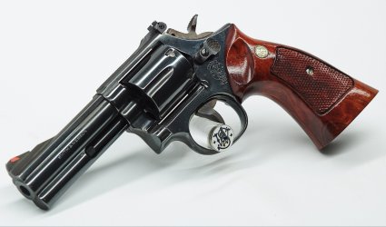 S&W 5861098.jpg