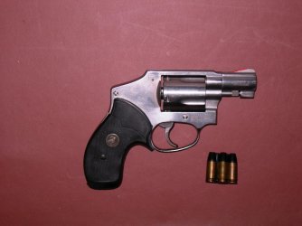 S&W 940 9mm - compressed.JPG
