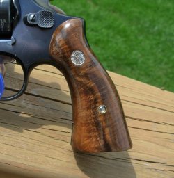 K-22 Culina Claros Left Grip.JPG