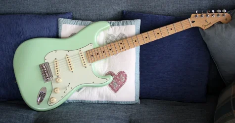 1MIMFenderStratocaster1.webp