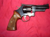 gun 002.jpg