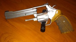 S&W686-4_TC_1s.jpg